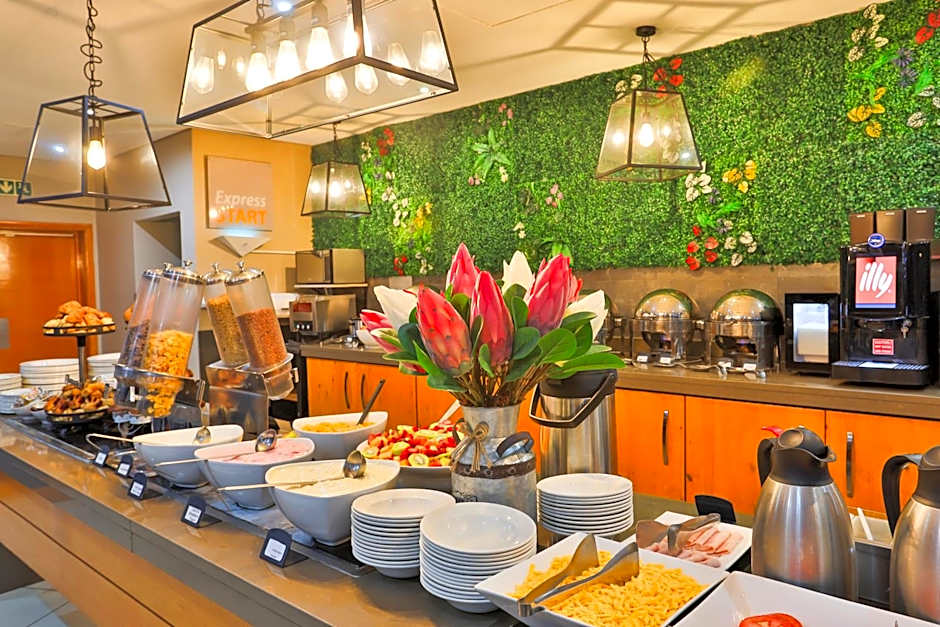 Holiday Inn Express Sandton-Woodmead By IHG