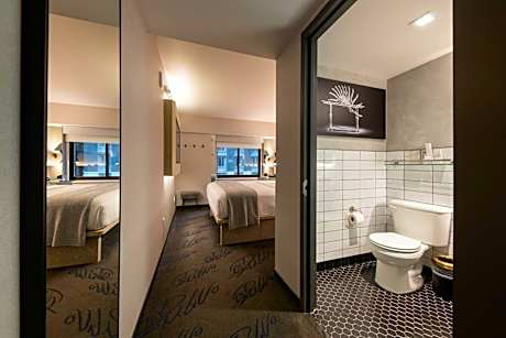 Comfort Street View Room