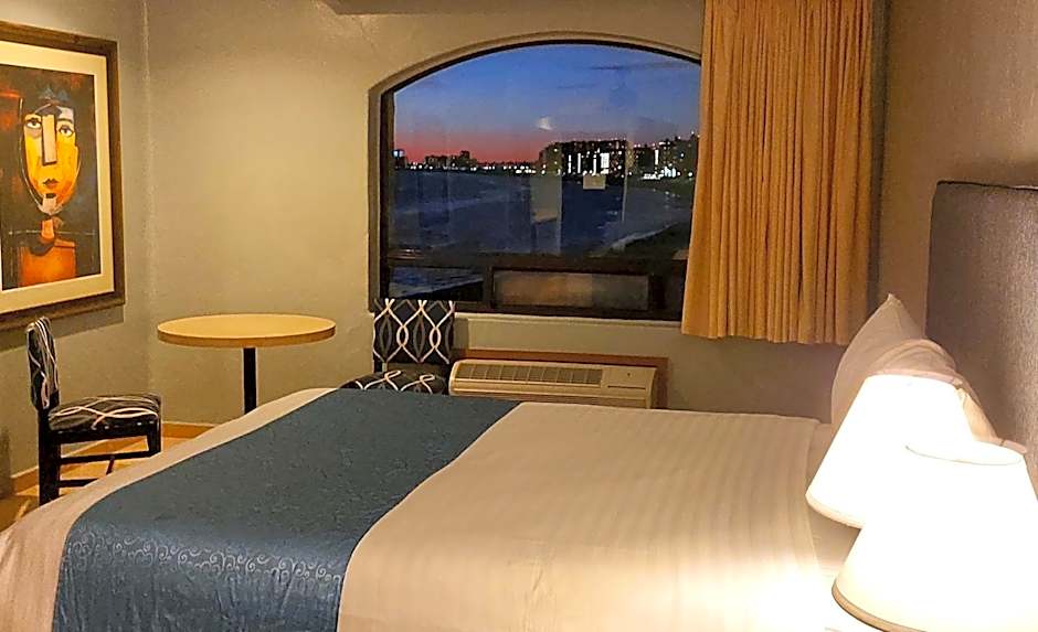 Peñasco del Sol Hotel