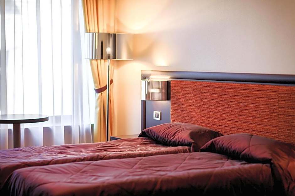 Menorah Hotel