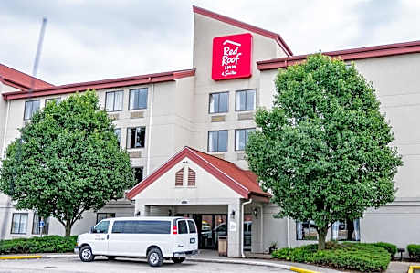 Red Roof Inn & Suites Indianapolis Airport