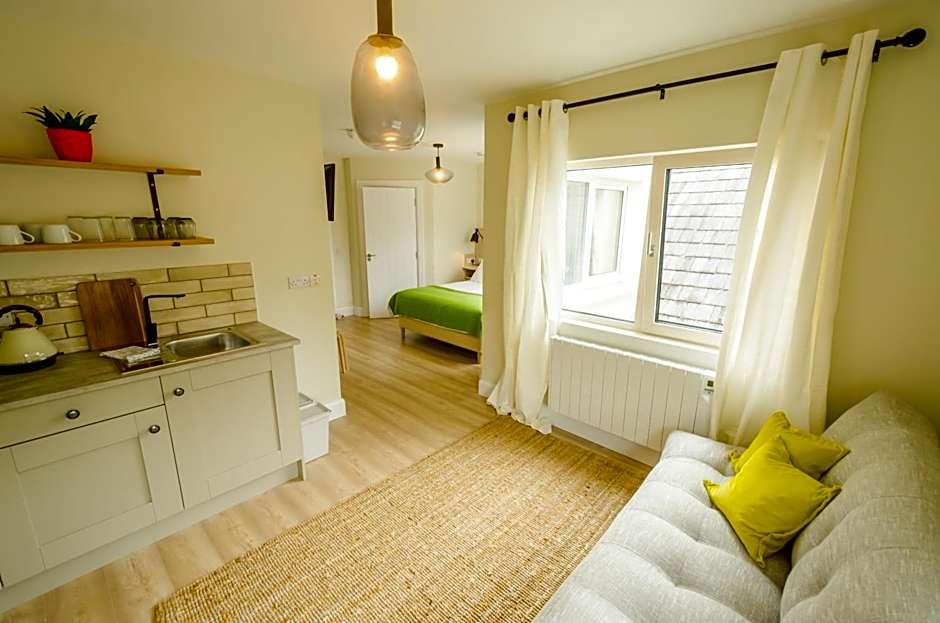 Rookery Lane Food and Lodging