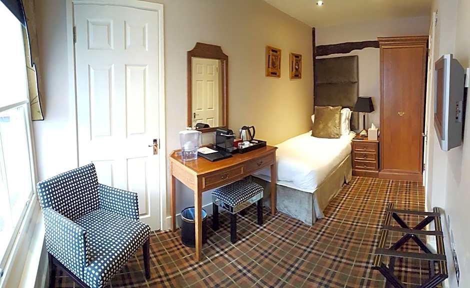 Photo 1 of 5 of Single Room