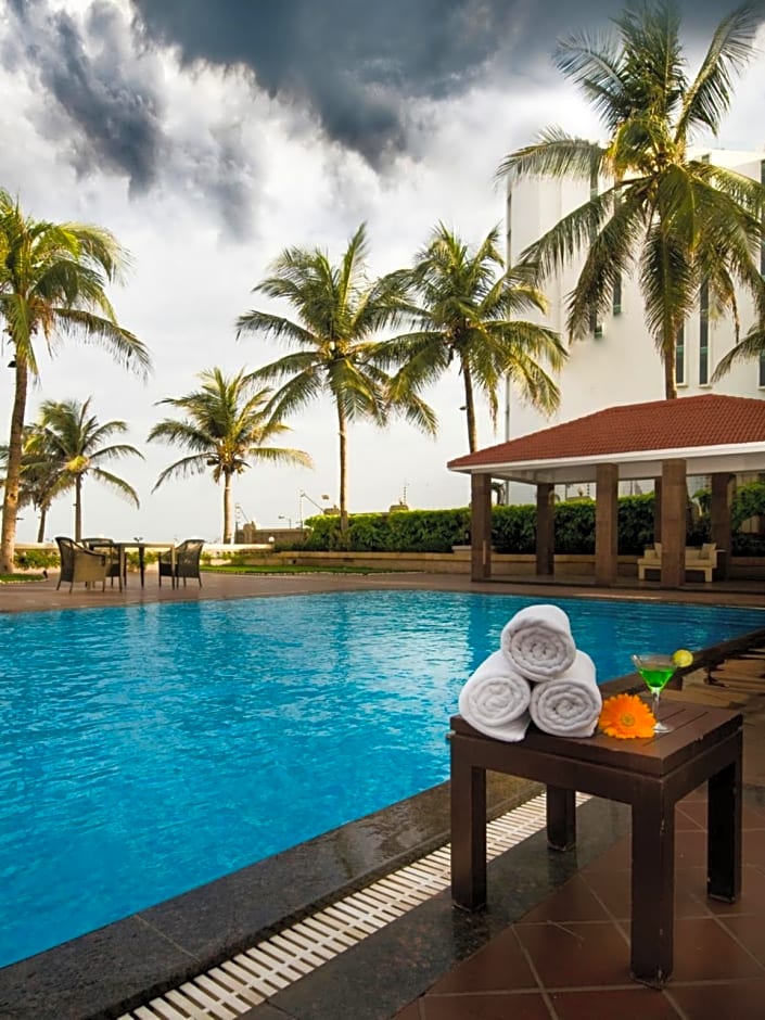 The Gateway Hotel Beach Road