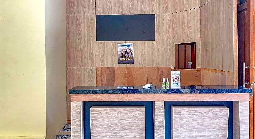 Tini's Guest House Malang Mitra RedDoorz