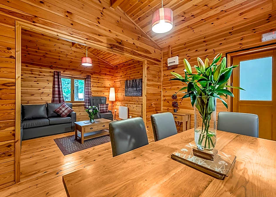 Woodland Park Lodges