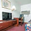 Oak Grove Inn