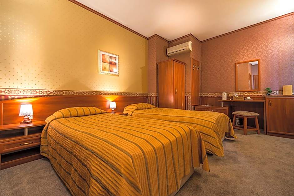 Family Hotel Chiplakoff