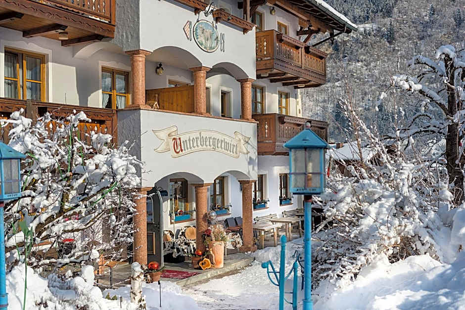Bauernhofhotel "die Unterbergerin" - Zimmer mit Frühstück und Ferienwohnungen in Gastein mit GRATIS Thermeneintritt