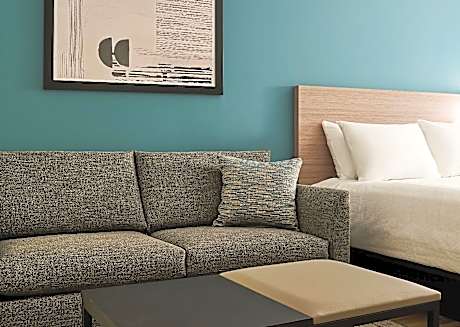 2 Bedroom Suite Accessible Roll-in Shower