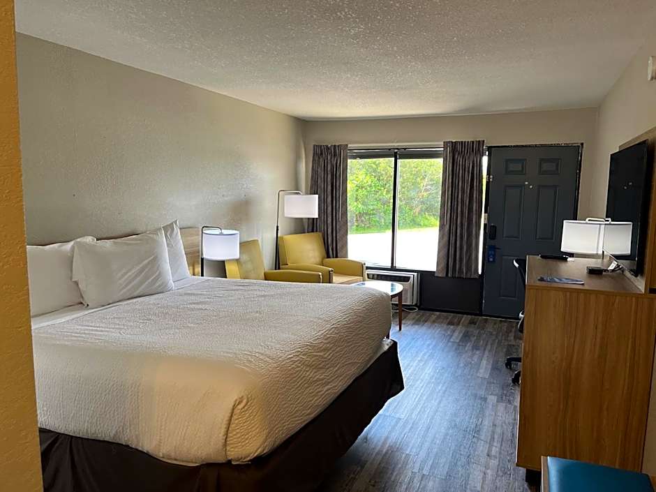 Days Inn by Wyndham Branson Ozarks