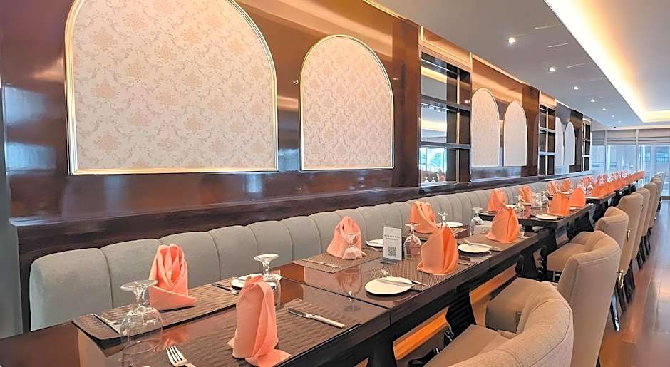 Puteri Wing - Riverside Majestic Hotel