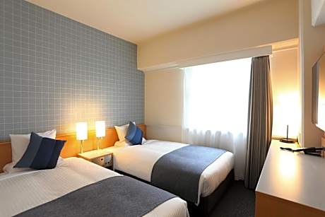Eco Plan, Standard Twin Room, Non-Smoking, Housekeeping is Optional with Additional Cost