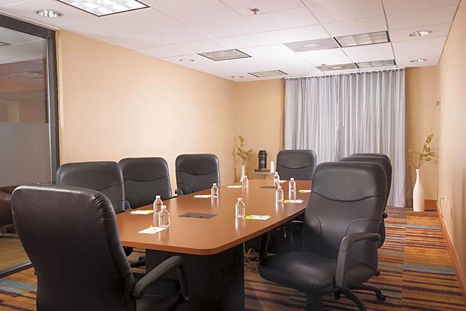 Fairfield Inn & Suites by Marriott Atlanta Airport South/Sullivan Road
