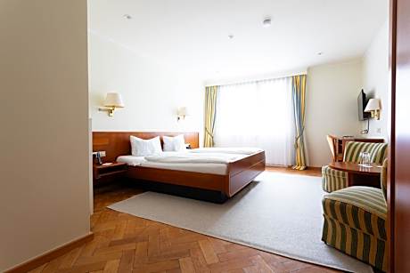Classic Single Room