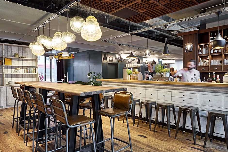 me and all hotel Mainz, by Hyatt