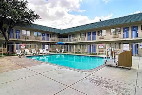 Motel 6-Fort Stockton, TX