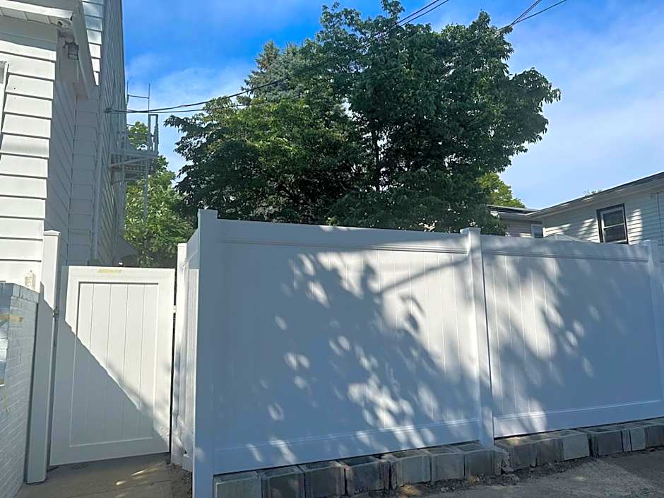 Divine Villa Guest House Harper Ave WITH FREE PRIVATE PARKING