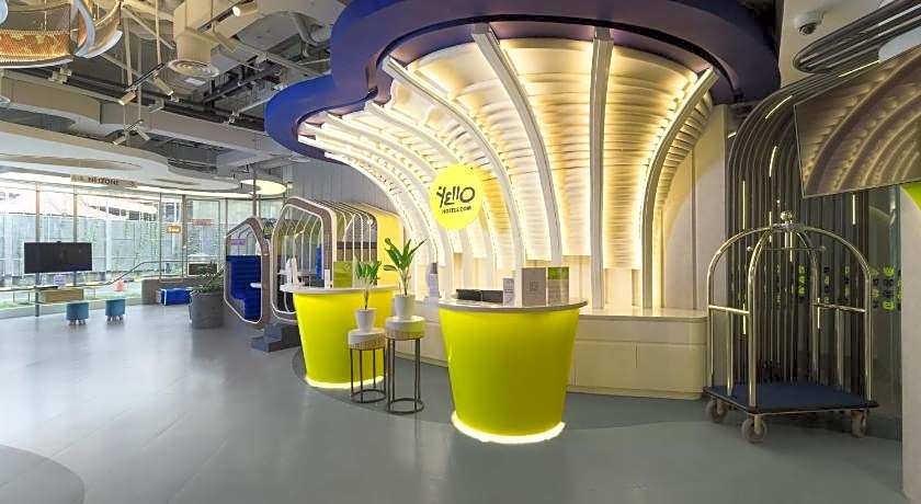 YELLO Hotel Kuta Beachwalk Bali