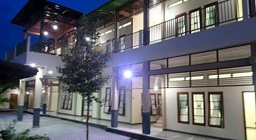 Grand Cepu Hotel