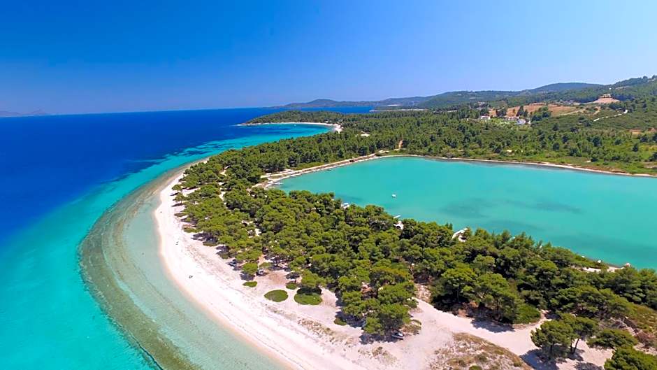 Akrogiali Exclusive Hotel (Adults Only)