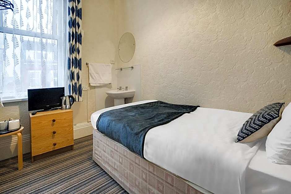 OYO St Kildas, Blackpool Central