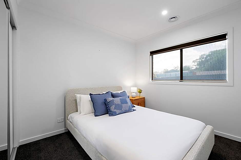 Julie-Anna, Bendigo