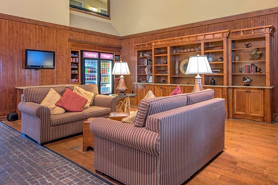 Cabot Lodge Jackson North