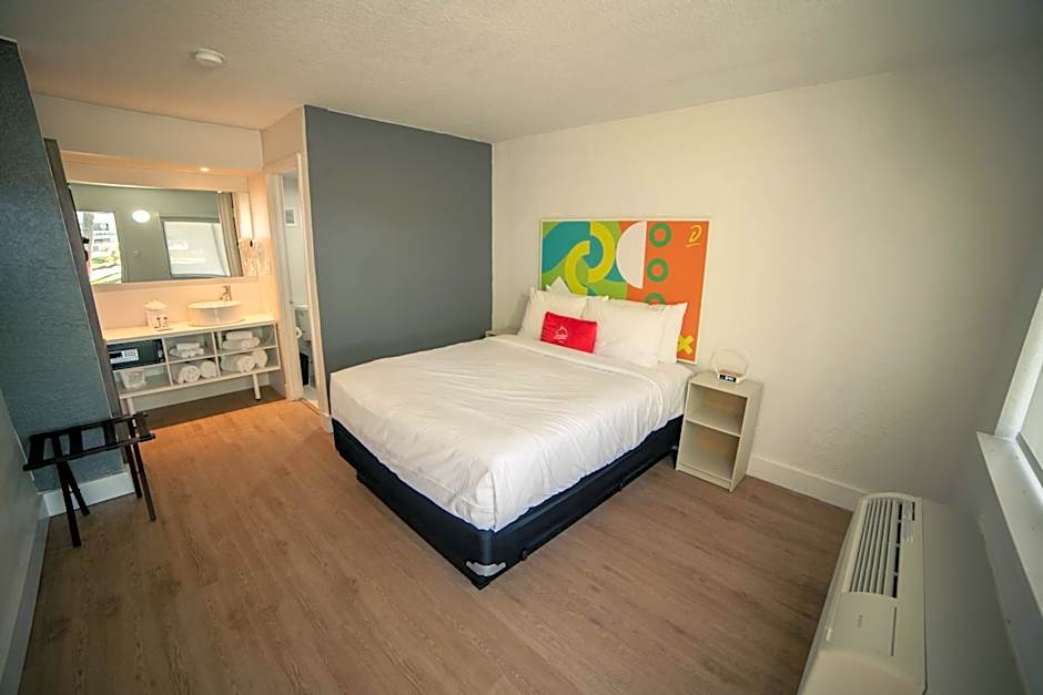 Travelodge by Wyndham Orlando Lake Buena Vista South