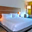 Holiday Inn Express & Suites Charlotte NE - University Area By IHG