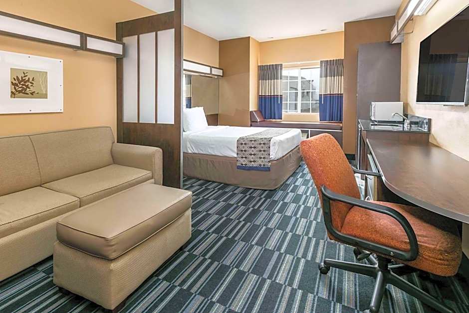 Microtel Inn & Suites by Wyndham Scott Lafayette