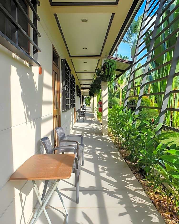 Oasis Hotel