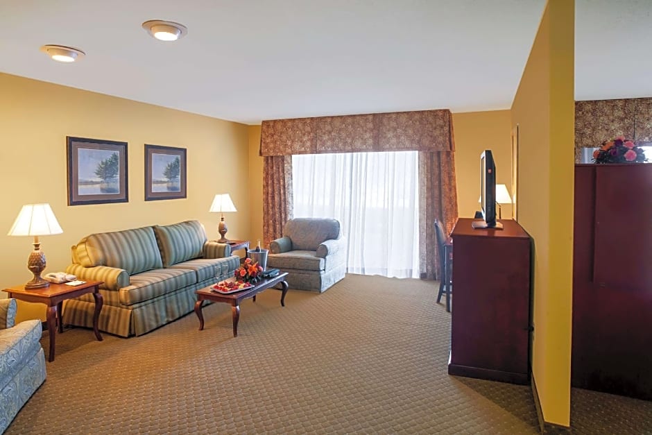 Clarion Hotel & Suites Convention Center Fredericksburg