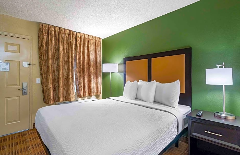 Extended Stay America Select Suites - Tampa - Brandon