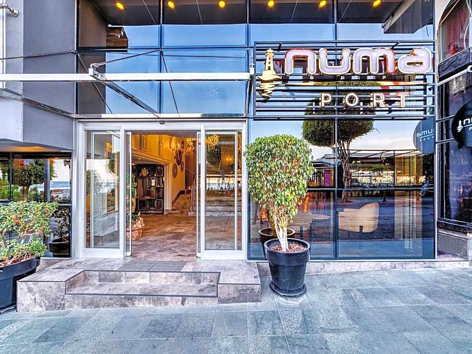Numa Port Hotel