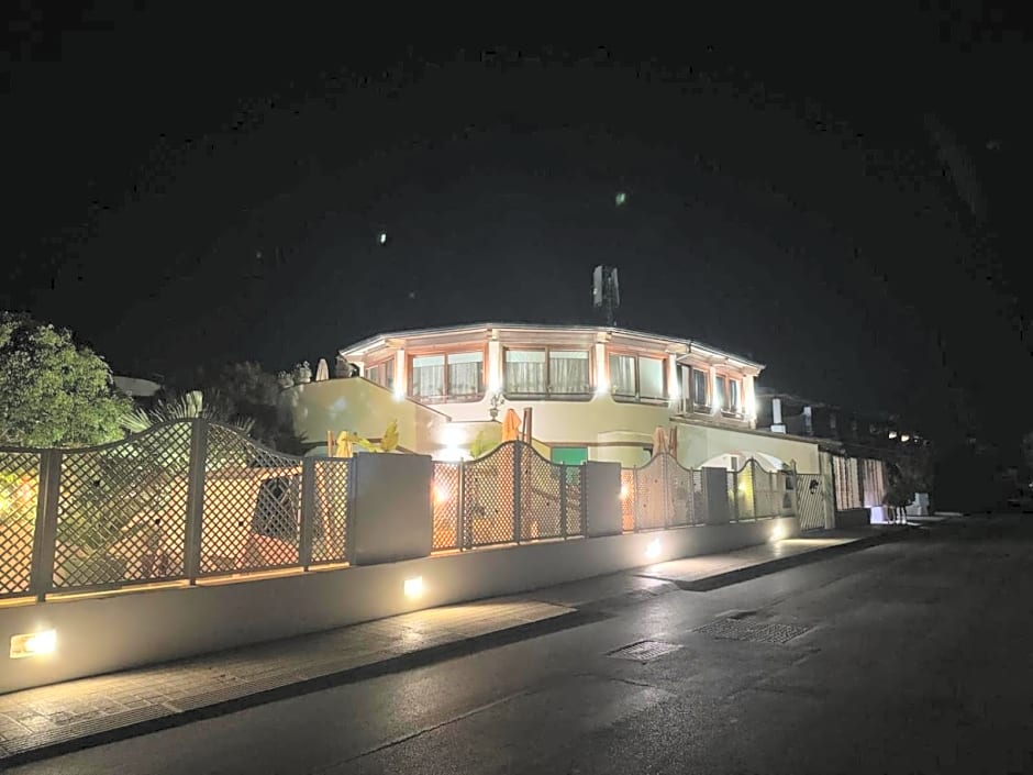 Il Caimano B & B, con piscina dal 13 Luglio al 31 Agosto