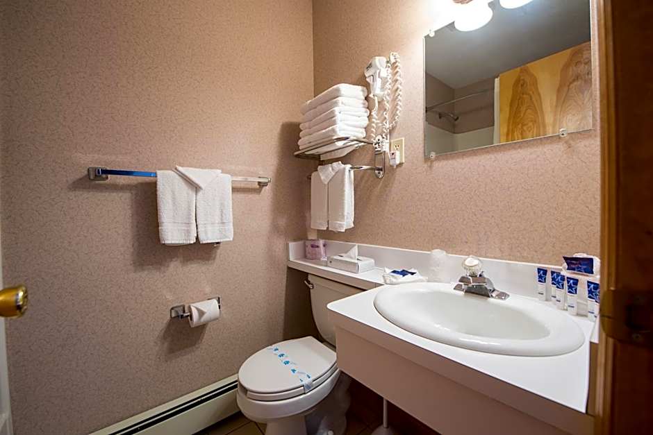 Americas Best Value Inn & Suites Lake George