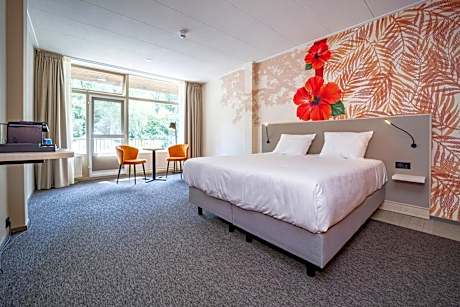 Spacious Standard Double Room with Balcony