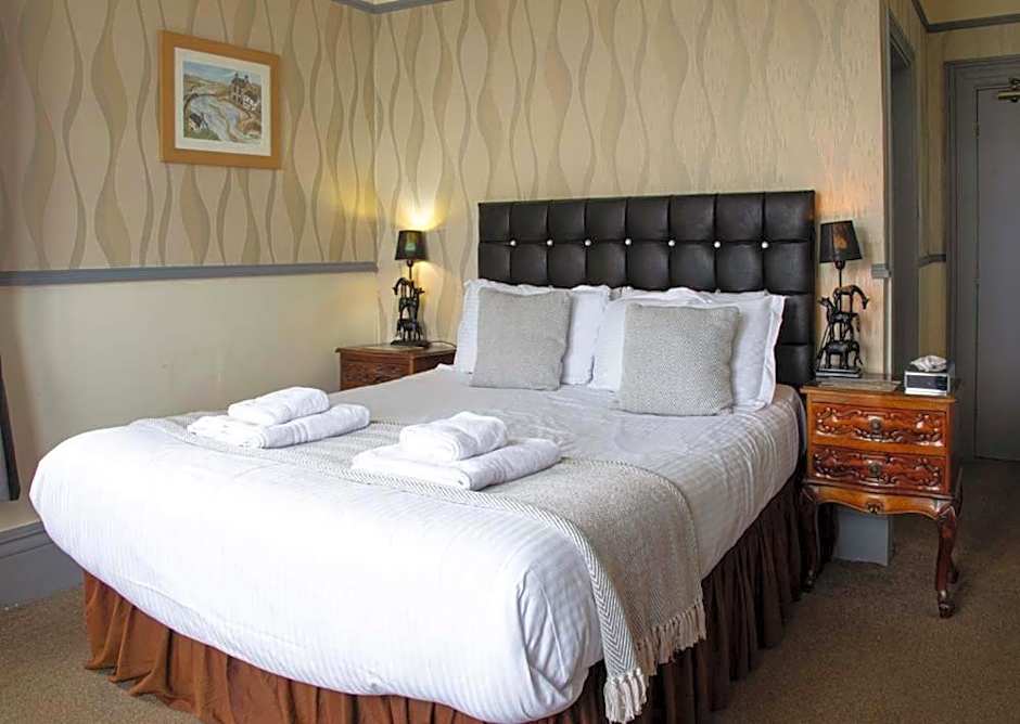 Ye Olde Fighting Cocks