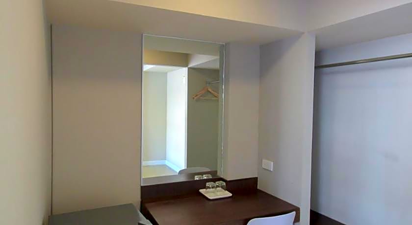 The Sea Bangsean Hotel