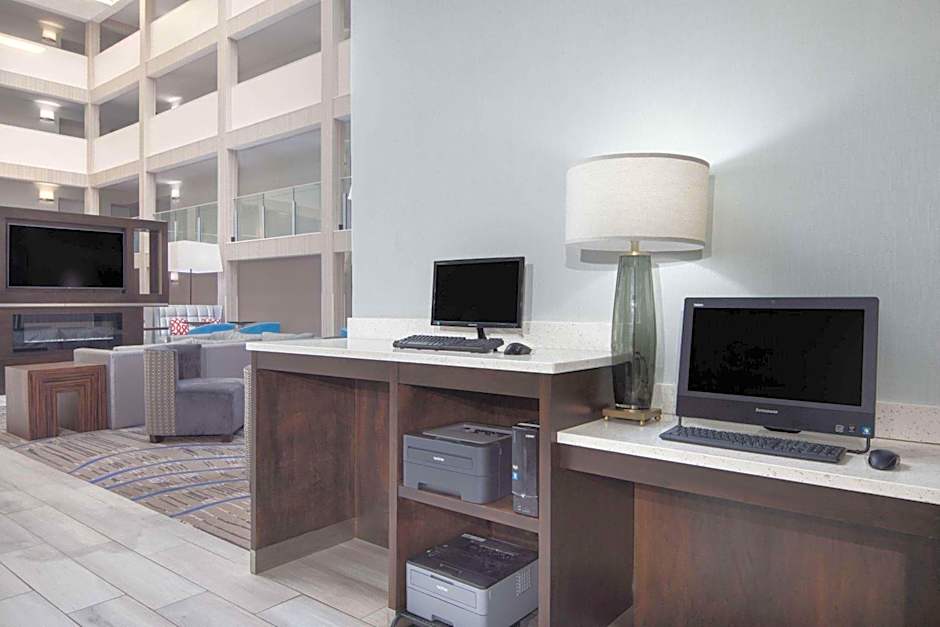 La Quinta Inn & Suites by Wyndham Atlanta Airport