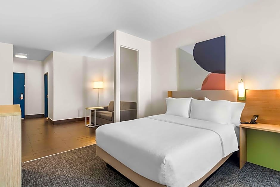 Spark by Hilton Pearland