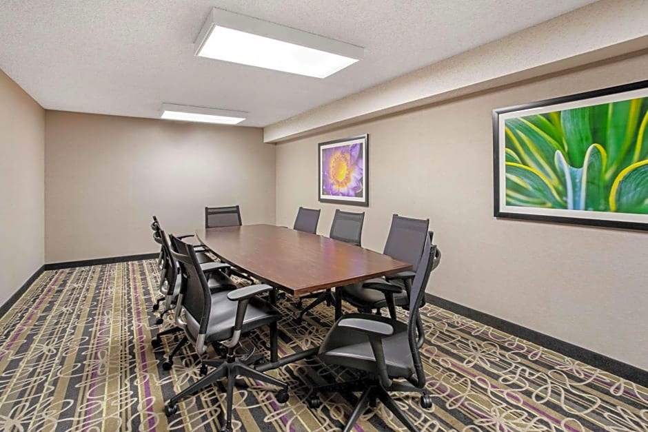 La Quinta Inn & Suites by Wyndham Tucson East