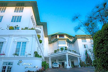 Araliya Green Hills Hotel