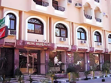 Royal House Hotel