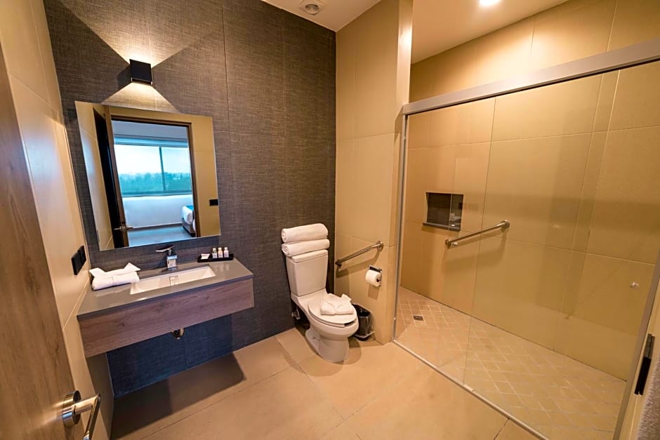 TH HOTEL & VIVIENDA