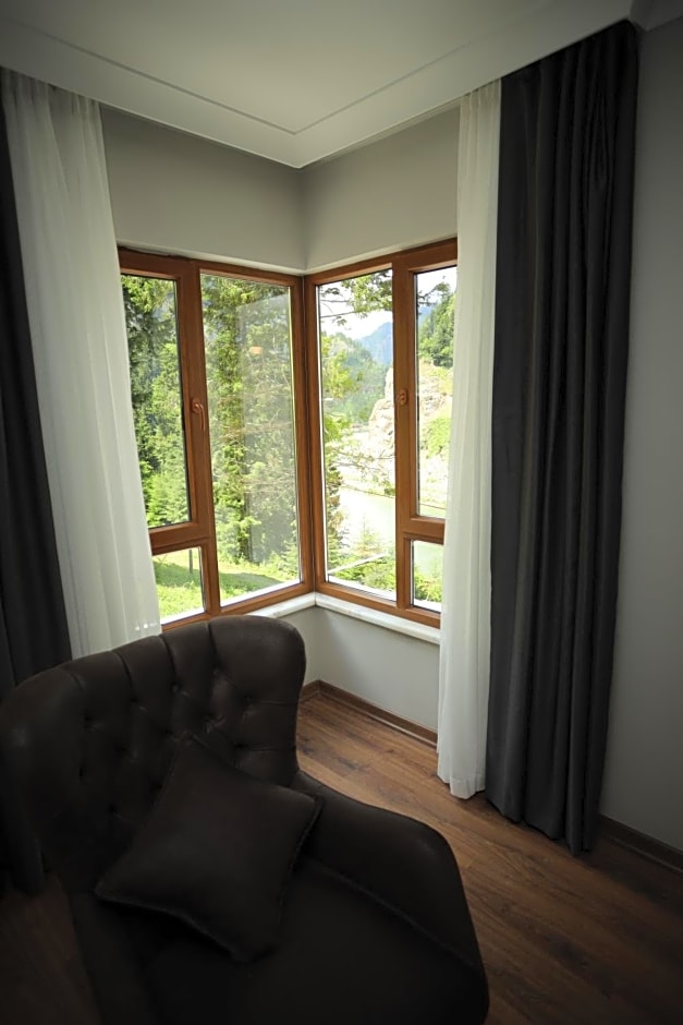 PAZARCIK MOUNTAIN HOTEL