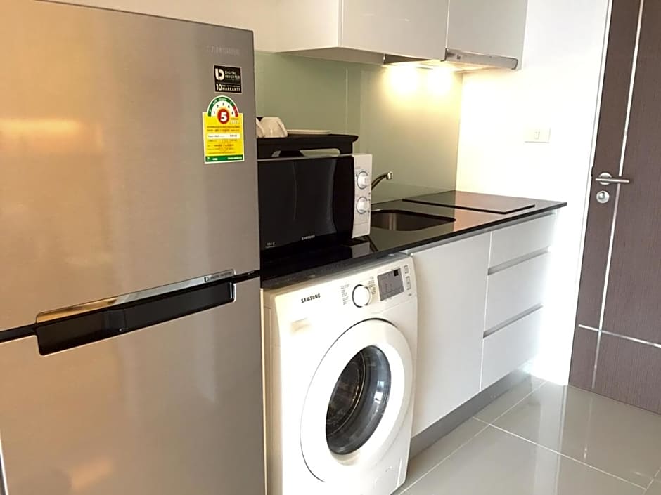 Luxury Suite @ BTS Nana