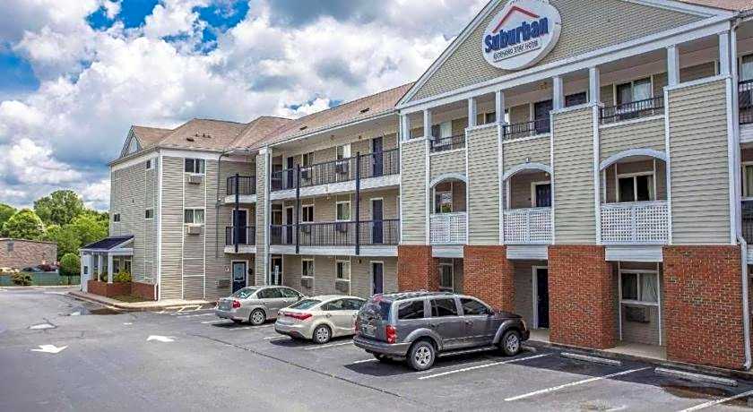 Suburban Studios Charlotte-Ballantyne