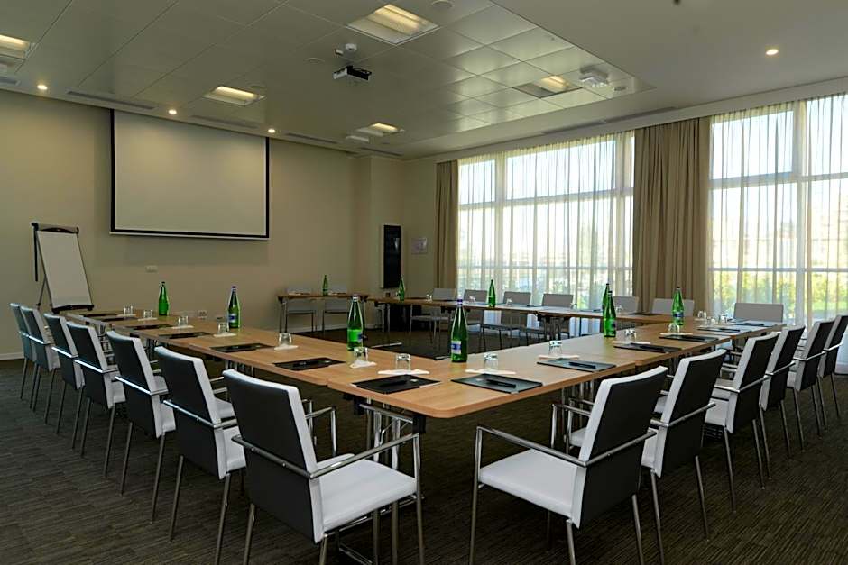 Best Western Premier Chc Airport
